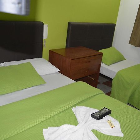 Hotel Las Palmas Fontibon Bogotá Zewnętrze zdjęcie