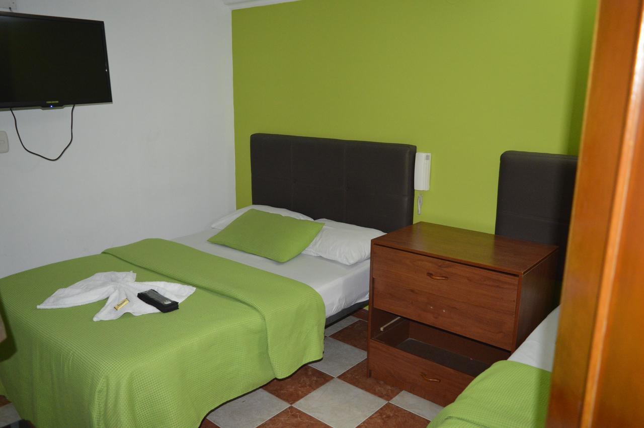 Hotel Las Palmas Fontibon Bogotá Zewnętrze zdjęcie